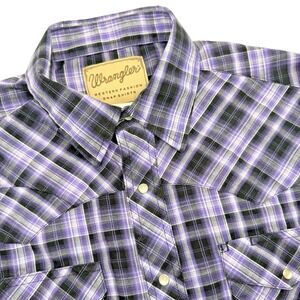 Wrangler Western Shirt Men's Large Purple Black Plaid‎ Pearl Snaps Short Sleeve